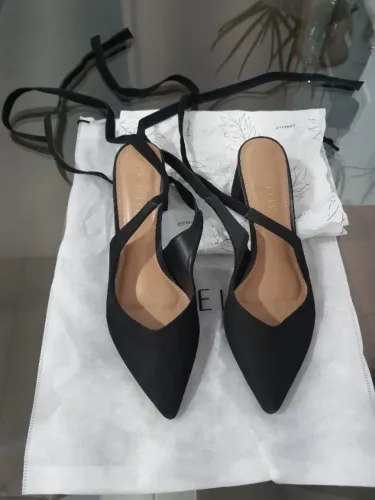 SCARPIN CORELLO EM NOBUCK PRETO - SALTO BLOCO BAIXO - TAMANHO 36