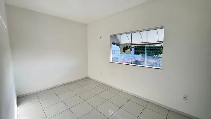 PRÉDIO NO BAIRRO CENTAURO - EUNÁPOLIS/BA
