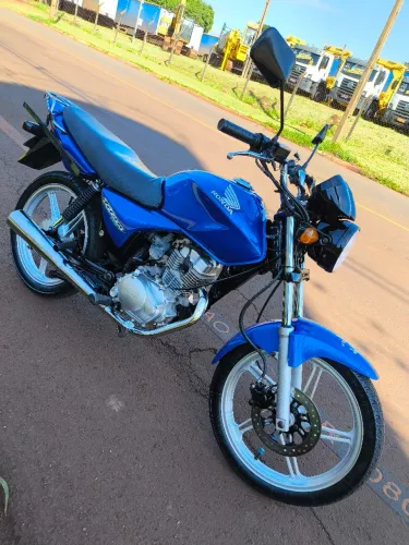 Titan 150 Azul