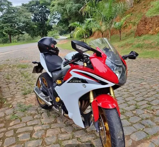 CBR IMPECÁVEL