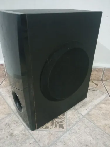 vendo caixa de som para home theater LG funcionando normalmente.