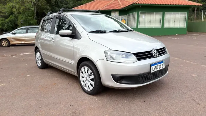 Volkswagen Fox 1.0 MI Total Flex 8V 5P 2011