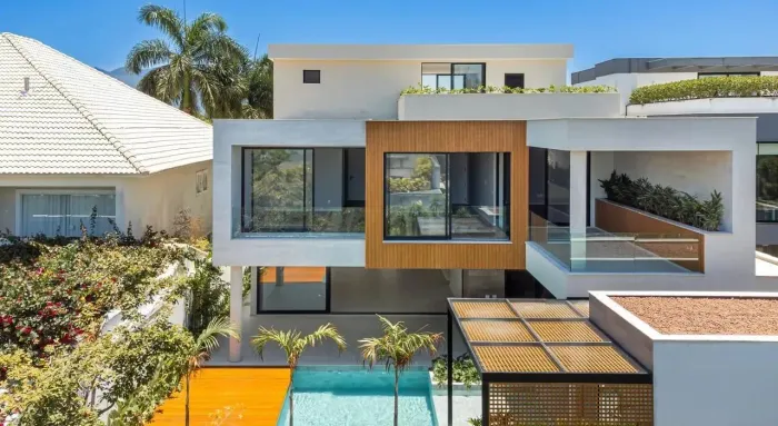 Condomínio Del Lago alto padrão R$ 12.500.000 - Barra da Tijuca.