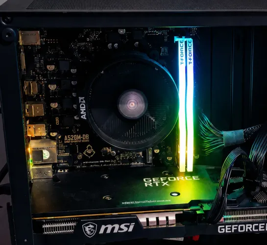 Kit Ryzen 5 5600 - 16gb 3200mhz - A520 Mancer