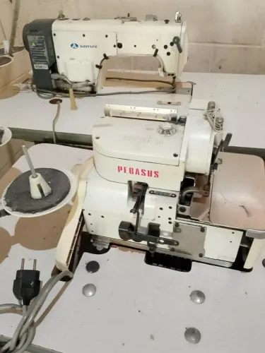 MAQUINA DE COSTURA PROFISSIONAL