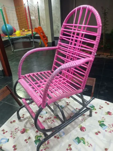 Cadeira de balanço infantil 