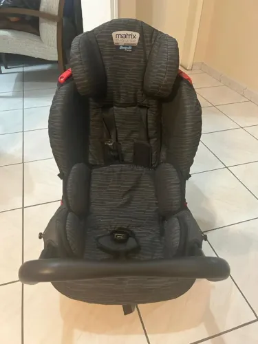 Cadeirinha de Carro 0 a 25 kg - Excelente custo benefício