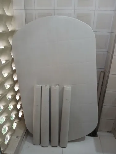 Cama box solteiro e mesa 