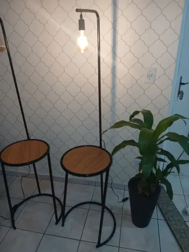 Mesa de apoio/cabeceira