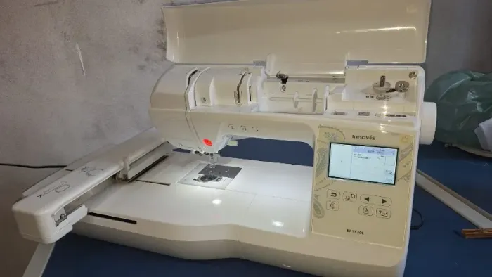BORDADEIRA BROTHER BP1530LBRD - NA CAIXA E PRATICAMENTE NOVA!