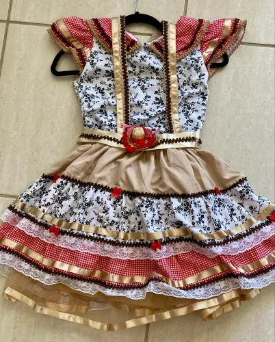 Conjunto junino veste 8/10 anos 