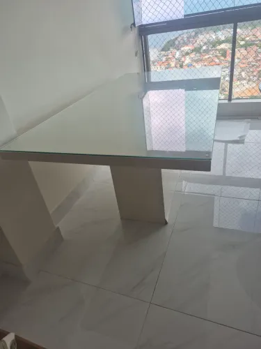 Mesa de jantar em laca branca