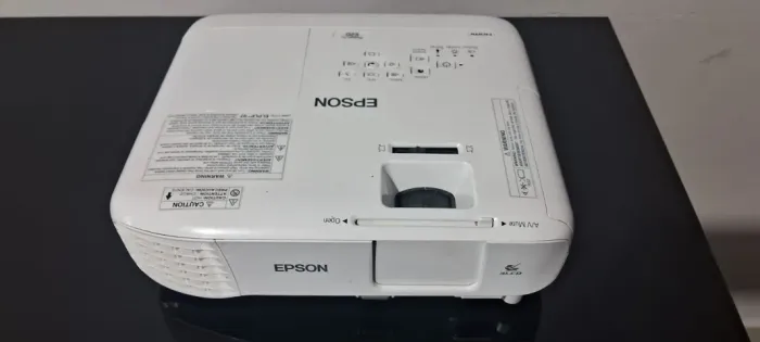 Projetor Epson PowerLite E20 3LCD HDMI - Excelente Estado