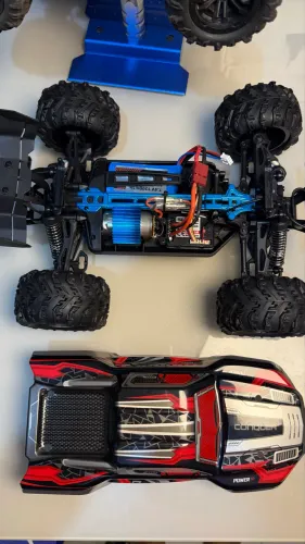 Carrinho de 50km/h controle remoto 4x4