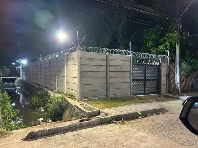 Muro Pré Moldado em Concreto - Engenheiro Civil