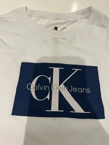 Camiseta Calvin Klein branca