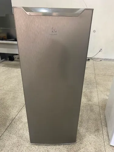 Geladeira electrolux