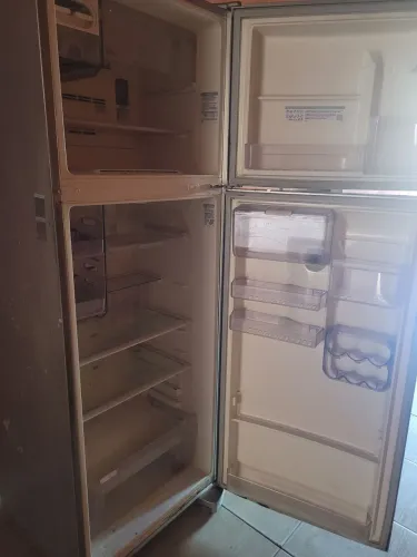 Geladeira Electrolux com defeito