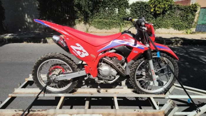 HONDA CRF 250F 2023 - MUITO NOVA