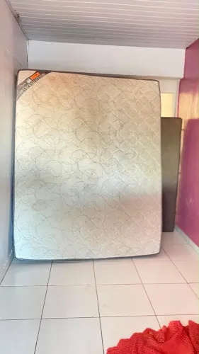 Cama box Queen 