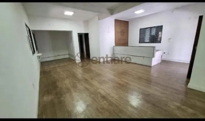 Casa com 5 quartos para alugar em Contagem