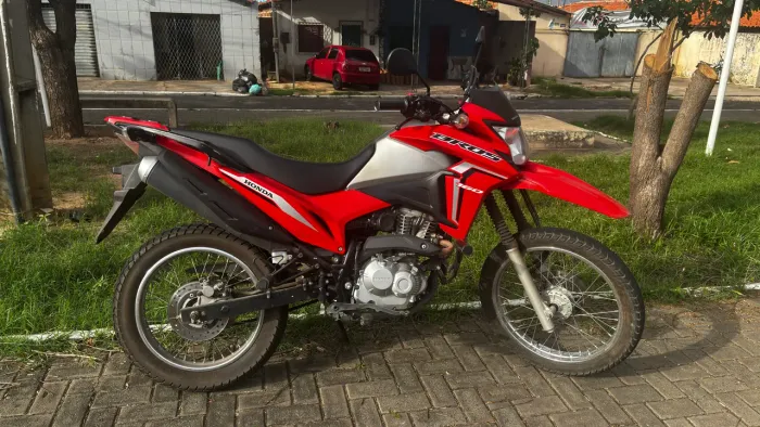 Broz 160 2023 semi nova único dono