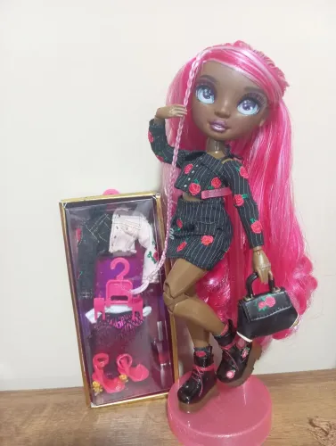 Boneca rainbow high daria (Monster high, Barbie, ever afte high)