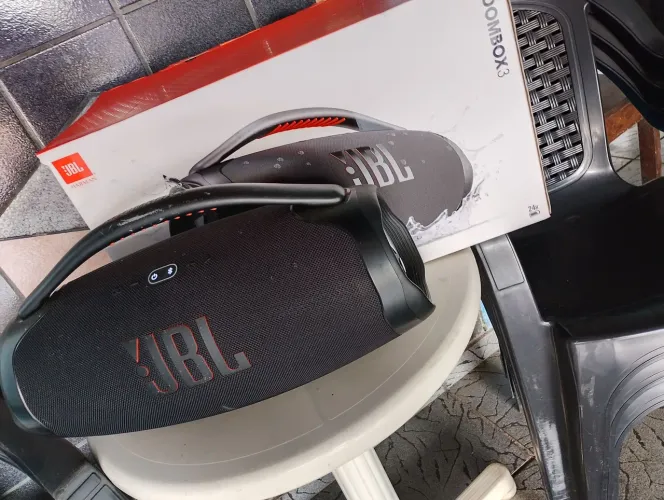 JBL bombox 3