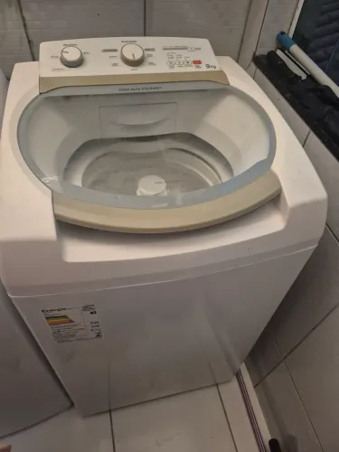 MÁQUINA DE LAVAR 9 kg BRASTEMP