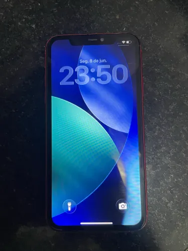iPhone 11 red