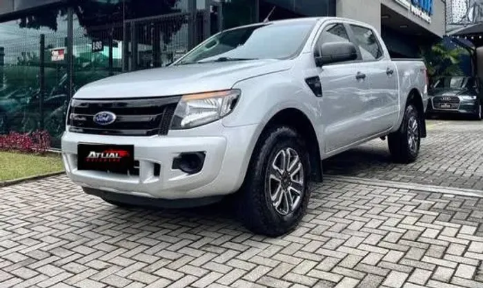 Mitsubishi L200 Triton GLS 3.2 CD TB Int.diesel MEC 2016