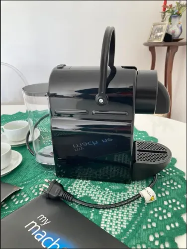 Cafeteira Nespresso Preta - Nova - Na Caixa