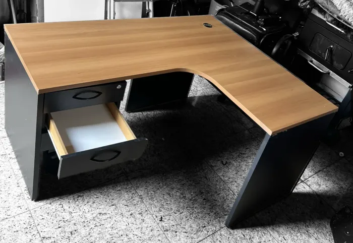 Mesa em L com 3 Gavetas 1,50 x 120 MDF Reforçada