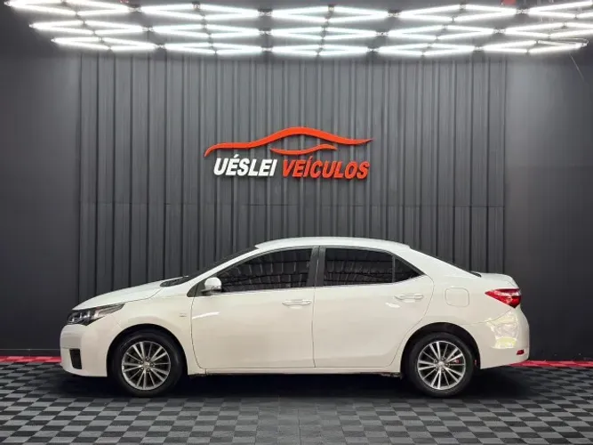 Toyota Corolla Altis 2.0 Flex 16V Aut. 2015