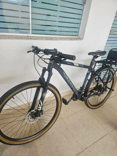 Bike muito nova - cambio shimano, aro 29