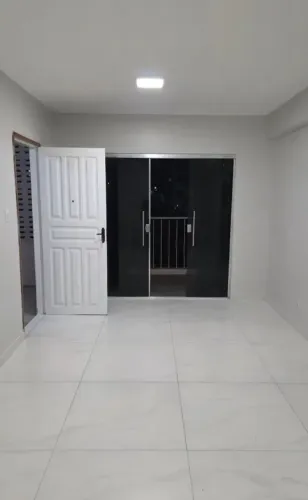 Apartamento 2 Quartos no Parque 10 | 76m² | Garagem | Piscina | Condomínio Completo