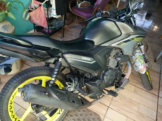 Vendo Yamaha/YBR 150 factor DX ano 2025