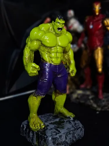 Estátua action figure do Hulk 22 cm