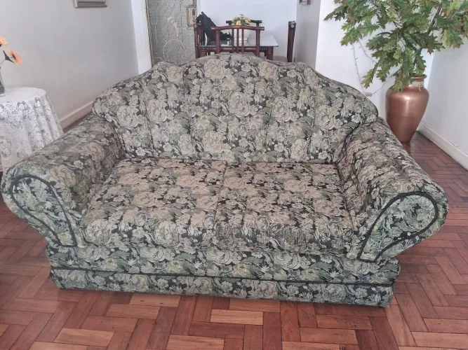 Sofá 2 lugares