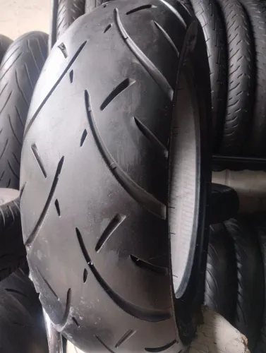 Pneu de moto 180/60-16 Metzerler 