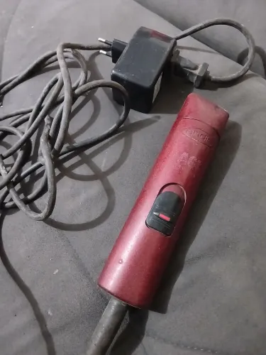 Máquina de tosa andis