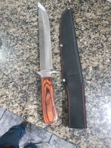 Faça de caça e pesca 
