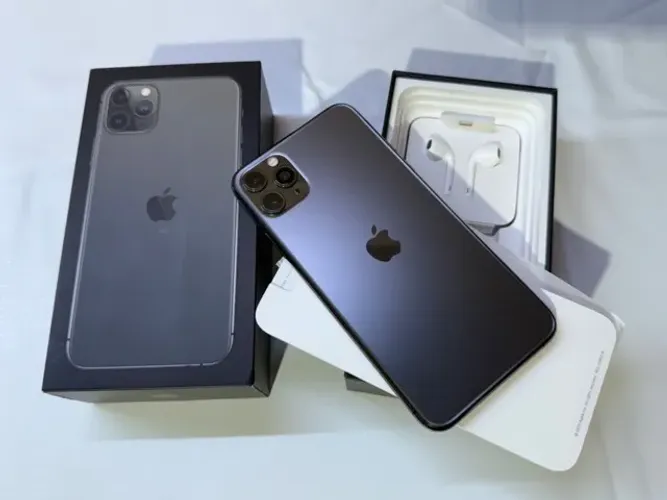 iPhone 11 Pro Max - 64 GB