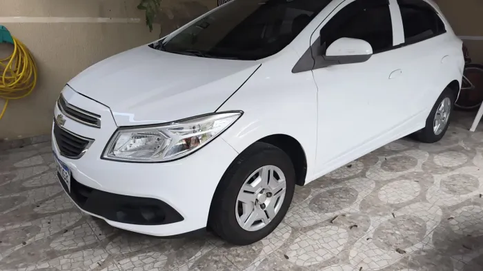 Chevrolet Onix Hatch LT 1.0 8V Flex Power Mec. 4P 2013