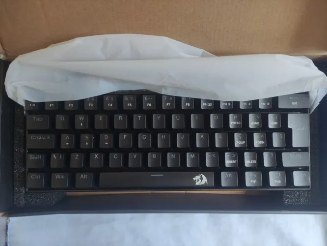 Teclado Mecânico Redragon Lakshmi 60% - Switch Marrom (NOVO / Nunca Usado)