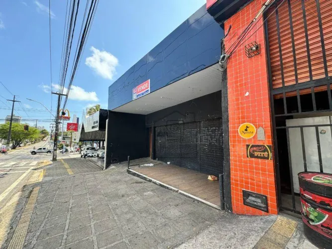 Prédio Comercial Amplo à Venda na Prudente de Morais Ideal para Diversos Segmentos! 355 m