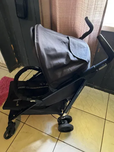 Carrinho bebe dobrável