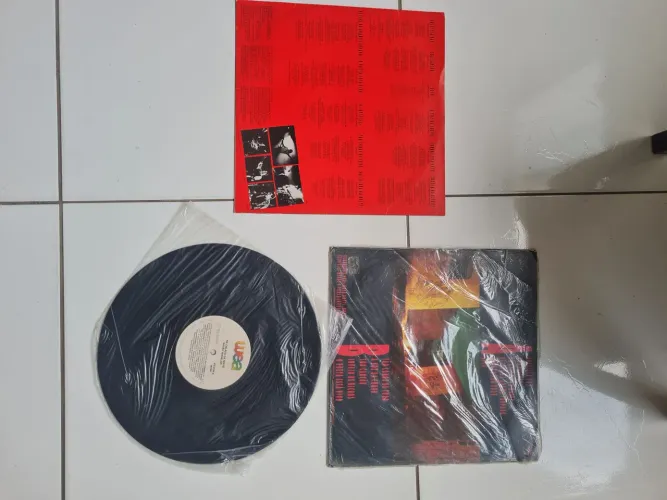 Disco Vinil LP Barão Vermelho " Na calada da noite" com encarte (1990)