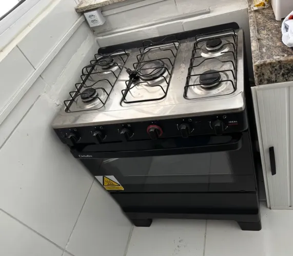 Vendo fogão 5 bocas novo