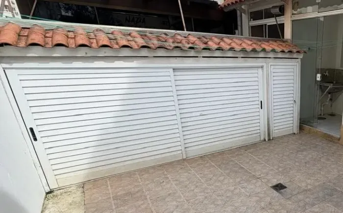 Portas alumínio brancas de correr